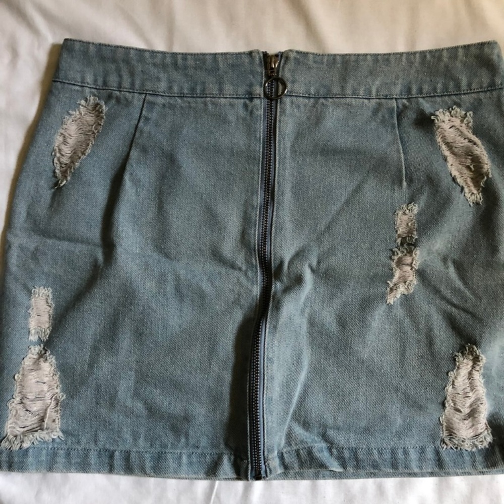 Trendy Zip-Up Jean Skirt